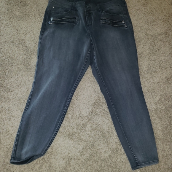 Torrid zipper jeans - Picture 2 of 2